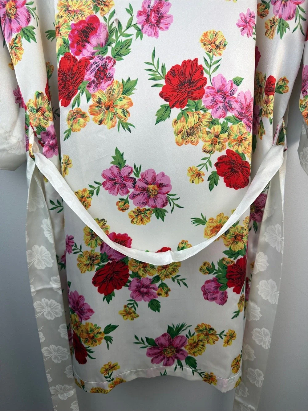 Vintage 90’s Victoria’s Secret Floral Satin Kimono Robe Tie Belt Gold Label OS